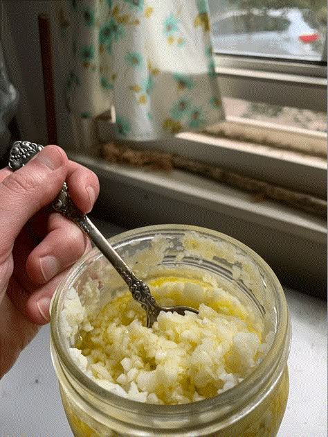 How to make minced garlic SAFELY - Cottage Farmstead Water Bath Canning Garlic, How To Can Minced Garlic, Preserving Garlic Minced, How To Preserve Minced Garlic, Minced Garlic Diy, Canned Minced Garlic, How To Can Garlic, Minced Garlic Canning, Freezing Minced Garlic