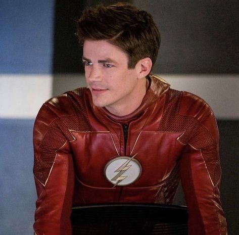 Grant Gustin Flash, Berry Allen, Flash Show, Flash Costume, Flash Comics, Flash Barry Allen, The Flash Grant Gustin, Flash Tv Series, Fastest Man