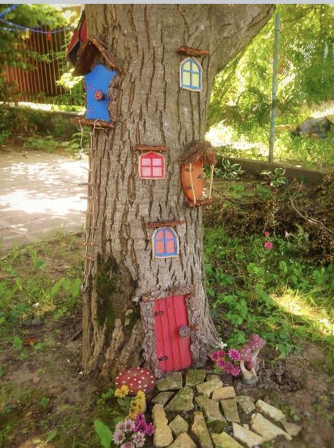 Tree Decor Outdoor, Kids Garden Play Area, Small Home Garden, Diy Fairy Garden Ideas, Whimsical Fairy Garden, Storybook Gardens, Preschool Garden, Diy Fairy Garden, Fairy Tree Houses