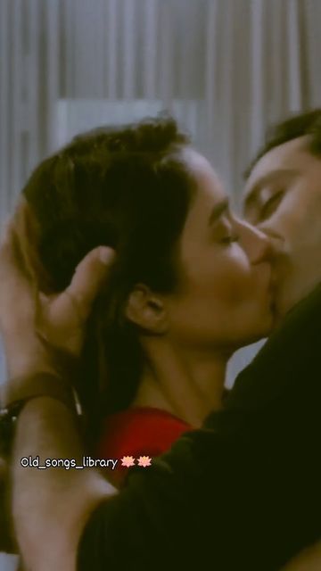 @old_songs_library on Instagram: "ILU ILU 

#kissingvideos #new#viral#songs#oldsongs#musically #music #kiss" Very Romantic Videos, 😘 Kiss Video Romantic, Cute Couple Goal Romantic, Love Images Romantic, Romantic Videos Couple Status, Romantic Kiss Images, Most Romantic Kiss, Kiss Quotes, Couple Hot