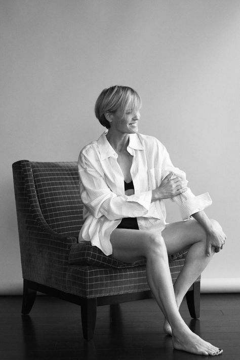 Robin Wright Hair, Claire Underwood, Robin Wright, Four Seasons Hotel, Halle Berry, Blonde Pixie, Aging Gracefully, Short Hair Cuts, Hair Inspiration