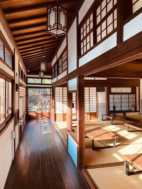 Traditional Japanese Home, Asian House, Japanese Home Design, Japanese Style House, Traditional Japanese House, Japan Architecture, Japanese Room, Asian Architecture, Japanese Interior Design