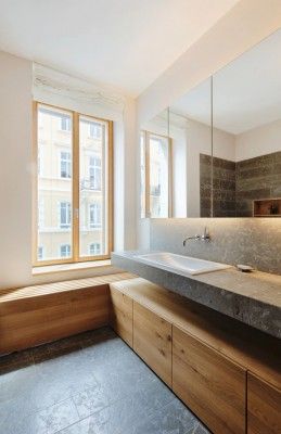 Warm and contemporary transformation in Germany Bathroom Glass Wall, Contemporary Bathroom Designs, Bad Inspiration, Wooden Bathroom, Big Bathrooms, Trendy Bathroom, Glass Bathroom, Concrete Design, Wood Bathroom