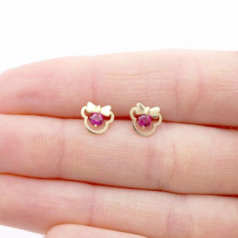 Kid Earrings, Small Diamond Stud Earrings, Gold Earrings For Kids, Small Earrings Gold, Pearl Earrings Designs, Antique Gold Earrings, Gold Earrings Models, Gold Jewelry Simple Necklace, Baby Earrings