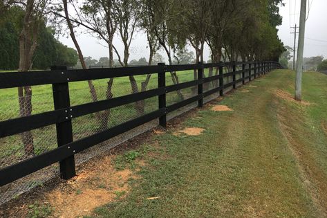 Black 3 Rail Wood Fence, Post And Rail Fence Ideas, Fence And Gate Ideas, Rail Fence Ideas, Homestead Landscaping, Fence With Wire, Rural Fencing, Fence Modern, Steep Gardens