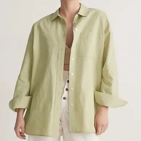 Nwt Madewell Sz Xs Lt Green Signature Poplin Oversized Button Front Shirt Style: Nj588 100% Cotton Color: Faded Seagrass // Light Green, Sage Green **Best Shown In Photos W/ Tags/Labels** Crafted Of Our Lightweight Cotton Signature Poplin, This Button-Up Shirt Has An Oversized Fit For A More Relaxed Vibe. Traditional Design Details Like A Patch Chest Pocket, Drop Shoulders And A Shirttail Hem Make It A Wardrobe Essential. Please Note: This Style Runs Large, So We Recommend Ordering A Size Smalle Green Sage, Green Button, Button Front Shirt, Shirt Button, Oversized Shirt, Traditional Design, Oversized Fits, Chest Pocket, Sage Green