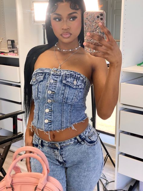 Demin Corset Outfits, Denim Corset Outfit Black Women, Demin Outfits Black Women, Denim Top Outfit Black Women, Jean Corset Outfit Black Women, Denim Corset Outfit, Denim Top Outfit, Demin Outfit, Aesthetic Outfits Y2k