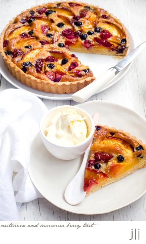 Nectarine Dessert, Nectarine Recipes, Shortcrust Pastry Recipes, Berry Tart, Tart Dessert, Berry Pie, Pastry Tart, Dessert Cake Recipes, Summer Berries