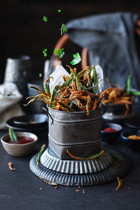 Kurkuri Bhindi or Okra Fries - Binjal's VEG Kitchen Okra Bhindi, Kurkuri Bhindi, Crispy Okra, Okra Fries, Easy To Make Snacks, Indian Street, Garden Veggies, Chaat Masala, Indian Street Food