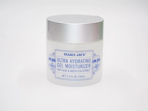 Trader Joe's Ultra Hydrating Gel Moisturizer Review & Swatches – Musings of a Muse Trader Joes Skincare, Spf Face Moisturizer, Walmart Beauty Products, Aloe Green, Priming Moisturizer, Jar Packaging, Lightweight Moisturizer, Lip Scrubs, Great Skin