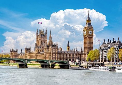 16 Best Places to Travel in April | PlanetWare Houses Of Parliament London, World Travel Destinations, Weekend In London, Scotland Vacation, Day Trip From Paris, London Itinerary, Uk City, London Places, Houses Of Parliament