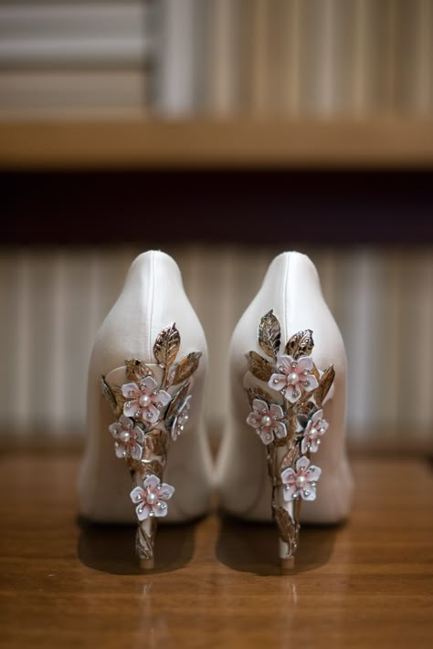 Metallic Cherry Blossom High Heels Candy Girls, Fun Wedding Shoes, Luxury Hair Accessories, Cherry Blossom Wedding, Floral Accessories Hair, Shoe Inspiration, Mod Wedding, Floral Accessories, Gorgeous Shoes