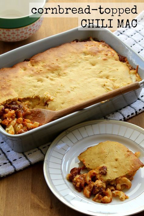 Cornbread Chili Casserole, Chili Mac Casserole, Macaroni Bake, Cornbread Chili, Cornbread Crust, Chili Cornbread Casserole, Cornbread Topping, Bbq Salad, Chili Casserole