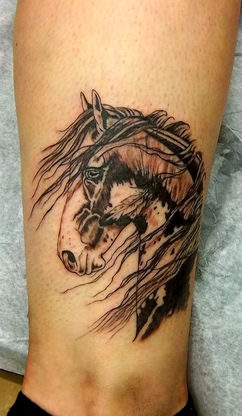 Native American Horse Tattoo, Indian Horse Tattoo, Geisha Drawing, Indian Tattoo Design, Horse Tattoos, Indian Tattoos, Horse Tattoo Design, Cowgirl Tattoos, Native American Horses