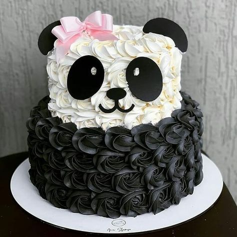 15 Panda Cake Ideas That Are Absolutely Beautiful Panda Birthday Cake, Tårta Design, Bolo Panda, Cake Designs For Girl, Panda Cake, Cake Designs For Kids, Candy Birthday Cakes, Chocolate Cake Designs, Panda Birthday