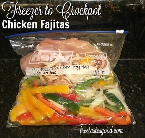 Crockpot Meals Chicken, Crockpot Fajitas, Chicken Fajitas Crockpot, Meals Chicken, Chicken Freezer Meals, Freezer Dinners, Slow Cooker Freezer Meals, Freezer Friendly Meals, Freezable Meals