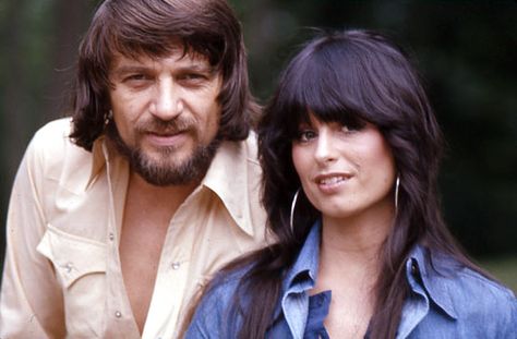 Waylon Jennings + Jessie Coulter: ultimate halloween couple costume, regardless if it's lost. Jessie Colter, Waylon Jennings Quotes, Waylon And Willie, Jessi Colter, Shooter Jennings, Cowboy Photography, Texas Music, Real Country Music, John Lee Hooker