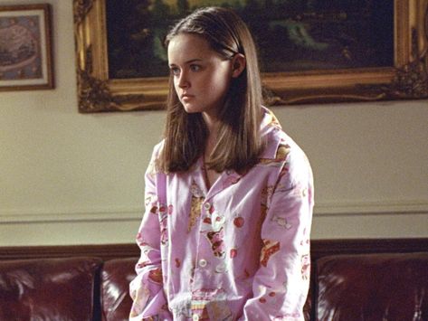 Rory Gilmore Style, Gilmore Girls Fashion, Gilmore Girls Outfits, Lorelai Gilmore, I Love Cinema, Girls Series, Chuck Norris, Rory Gilmore, Gilmore Girls