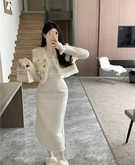 Korean Classic Outfit, Crazy Rich Asians Outfits Ideas, Crazy Rich Asians Outfits, French Lady, A Line Midi Skirt, New Y2k, Y2k Long Sleeve, Fashionista Clothes, Easy Trendy Outfits