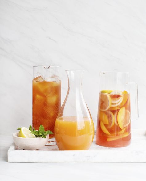 Peach Simple Syrup, Peach Milkshake, Flavored Teas, Fresh Peach Recipes, Sweet Tea Recipes, Southern Sweet Tea, Peach Syrup, Big Jar, Simple Syrup Recipes