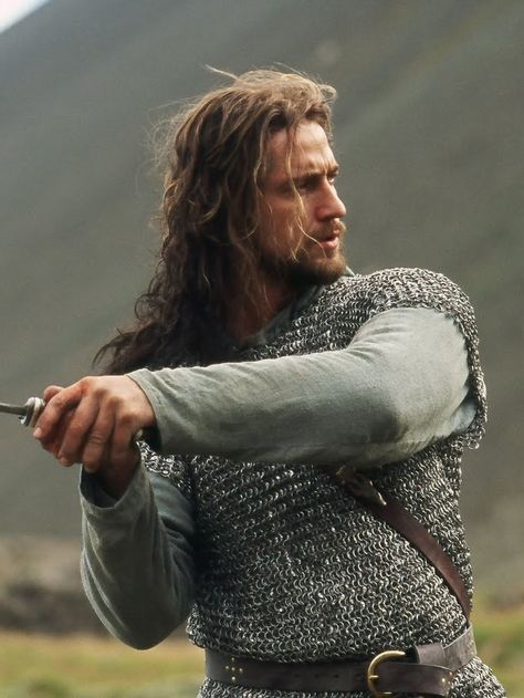 Gerard_Butler_as_Beowulf. Sarah Polley, John Malkovich, Robin Wright, Character Inspiration Male, Gerard Butler, Knight In Shining Armor, Anthony Hopkins, Outlander Series, It Movie Cast