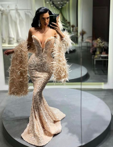 Garden Prom Theme Dresses, Wedding Dress Nigeria, Diamond Prom Dresses, Matric Farewell, Nigeria Wedding, Dubai Women, Glamorous Evening Dresses, Prom Girl Dresses, African Wedding Dress