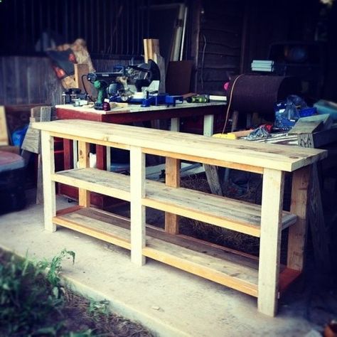 DIY Sofe Table or Entry Table. Would also be a great plant stand/buffet for the patio too. Console Ideas, Diy Buffet, Outdoor Buffet, Diy Tv Stand, Diy Sofa Table, Patio Diy, Serving Table, Diy Sofa, Ideas Patio