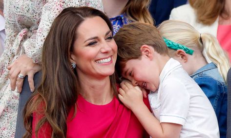 Kate Middleton no longer lives with Prince William and now lives with her kids Prinz George, Claire Fashion, Prince William Et Kate, Herzogin Von Cambridge, Princesse Kate Middleton, Princesa Charlotte, Elizabeth Barrett Browning, William E Kate, Prins William