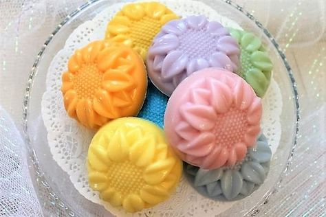 Summer Soap, Sunflower Soap, Diy Soap Bars, Decorative Soaps, Strawberry Champagne, Tropical Punch, Black Raspberry Vanilla, Homemade Soap Recipes, Soap Favors