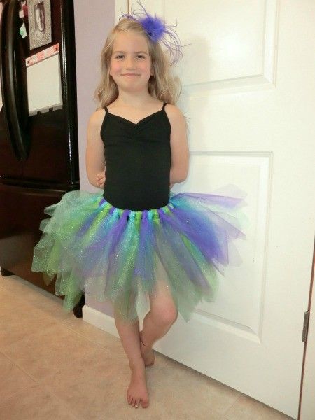 Making a No-Sew Tutu | ThriftyFun Tool Skirt, Diy Tulle Skirt, No Sew Tutu, How To Make Tutu, Full Tulle Skirt, Diy Clothes Videos, Diy Skirt, Tulle Tutu, No Sew