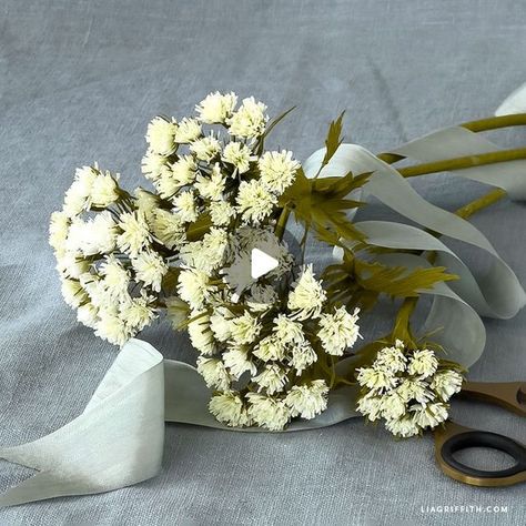 Lace Flowers Tutorial, Queen Anne's Lace, Queen Annes Lace, 2024 Wedding, April 12, Crepe Paper, Lace Flowers, Flower Tutorial, Queen Anne