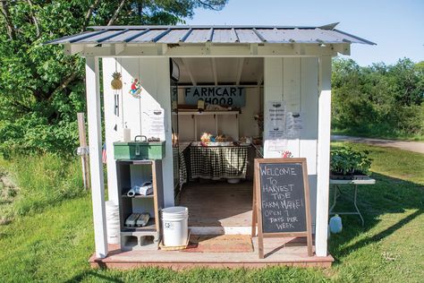 Farm Stand Building Plans, Farmstand Plans, Farm Stand Plans, Farm Stand Ideas, Bread Stand, Veggie Stand, Farm Market Ideas, Maine Food, Roadside Stand