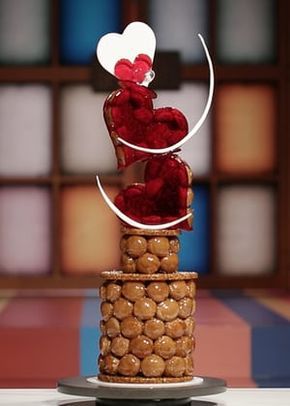 Adriano Zumbo’s “Lovenbouche”. Zumbo Recipes, Willy Wonka Cake, Food Presentation Ideas, Wonka Cake, Zumbo Desserts, Zumbo's Just Desserts, Adriano Zumbo, Artistic Food, Plate Of Food