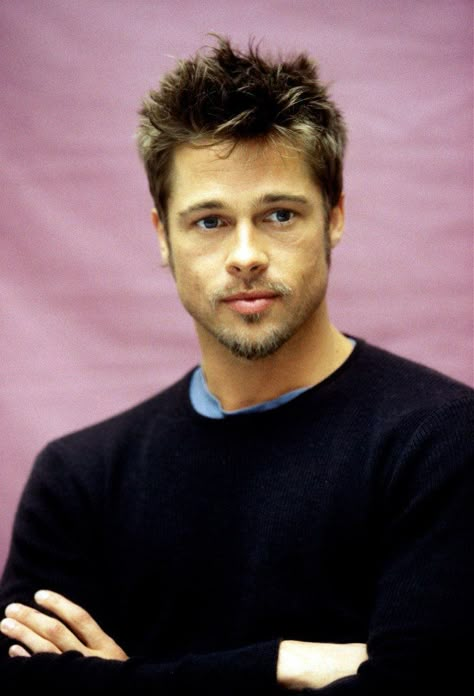 90s Men Hairstyles, Brad Pitt Short Hair, 2000 Hairstyles, Brad Pitt Haircut, Brad Pitt Style, Brad Pitt Hair, 2000s Hair, Teen Haircuts, 2000s Men