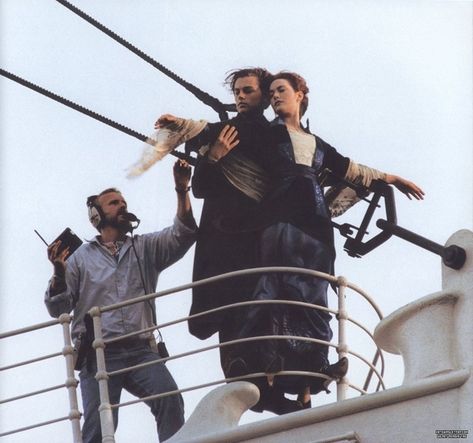 Titanic! Titanic Behind The Scenes, The Warriors 1979, Kate And Leo, Titanic Photos, Rose Titanic, Titanic Facts, Leo And Kate, Jack And Rose, Billy Zane