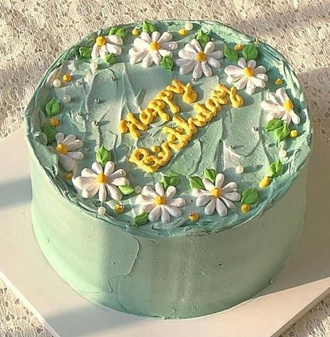 #sagegreen #green #sagegreenoutfit #greenoutfit #model #kyliejenner #bellahadid #kendalljenner #gigihadid #catwalk #run #aestethic #sagegreenaestethic #fashion #fashionaestethic Birthday Cake Inspo Aesthetic, Cake Inspo Aesthetic, Minimalistic Cakes, Minimalist Cakes, Sommer Mad, Minimalist Cake, Pastel Cakes, Aesthetic Birthday, Korean Cake