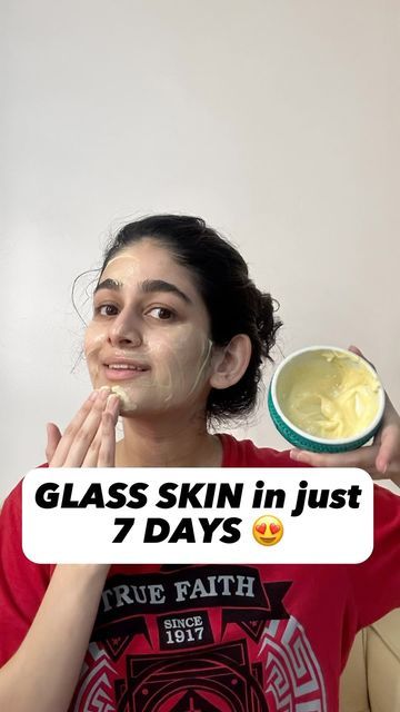 Face Glow Mask Homemade, How To Make Glass Skin, Glowing Body Skin Natural, Oily Skin Care Routine Homemade, Birthday Glow Up, Face Glowing Tips Natural, How To Get Glass Skin, Face Glow Up Tips, Facial Care Routine