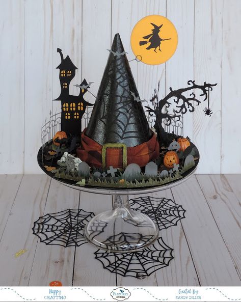 Witches Cake, Witch Hat Cake, Hat Decorating Ideas, Witchy Hats, Creepy Crafts, Christmas Witch, Dish Gardens, Witch Cake, Witches Hats