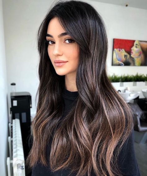 25 Hottest Black Hair with Highlights Trending in 2021 Rambut Brunette, Bombshell Hair, Black Hair Balayage, Real Hair Wigs, Black Hair With Highlights, Brunette Balayage Hair, Brown Hair Balayage, Long Dark Hair, Balayage Brunette