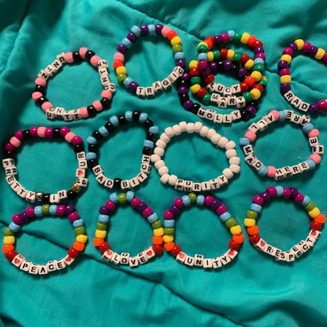 Festival Kandi Ideas, Edc Kandi Bracelets, Edc Kandi Ideas, Punk Kandi, Single Ideas Kandi, Single Kandi Ideas, Kandi Phrases, Kandi Single Ideas, Silly Bracelets