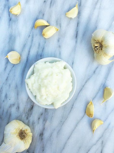 Save this easy vegan aioli recipe to make Lebanese Garlic Sauce using a lot of cloves of garlic. Lebanese Garlic Sauce, Garlic Sauce Recipe, Lemon Bowl, Lebanese Recipes, Left Over, Middle Eastern Recipes, Garlic Sauce, Mediterranean Recipes, Appetizer Snacks