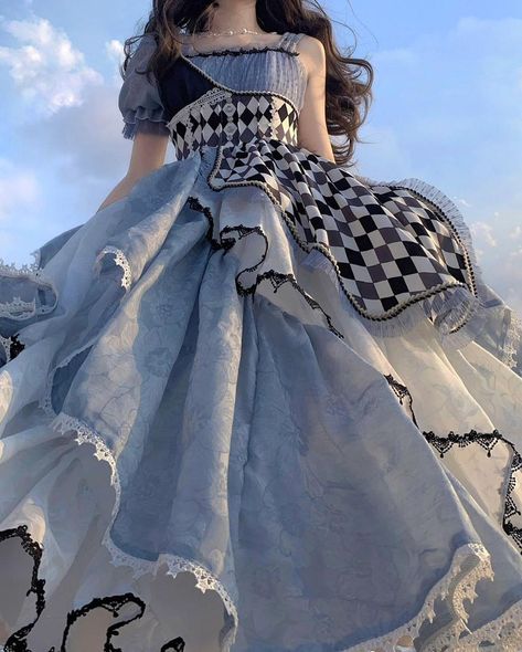 Gothic Harajuku Fashion, Alice In Wonderland Outfit, Alice In Wonderland Dress, Kawaii Store, Alice In Wonderland Aesthetic, Wonderland Dress, Alice In Wonderland Costume, Egirl Outfits, Wonderland Costumes