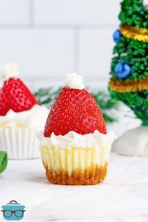 Santa Hat Mini Cheesecakes - The Country Cook Christmas Mini Cheesecakes, Easy Mini Cheesecake Recipe, Christmas Cheesecake Recipes, Cheesecake Cupcakes Recipe, Cheesecake With Whipped Cream, Mini Cheesecakes Easy, Christmas Cheesecake, Christmas Cheese, Mini Cheesecake Recipes