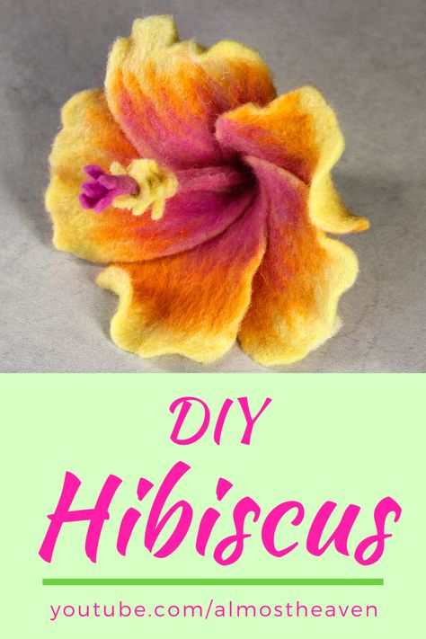 DIY Tropical flower - DIY Hibiscus craft tutorial on how to make a tropical flower. This gorgeous felt Hibiscus does not require needle felting and is no-sew! It is perfect for party wear, costumes, gifts, gift wrapping, a broach, a beach wedding, a tropical or beach party. It is super fun and so easy to make. Felt Hibiscus Flower, Felt Hibiscus Flower Diy, Felt Tropical Flowers, Summer Felt Crafts, Calypso Cosplay, Diy Hibiscus Flower, Felt Flower Diy, Felting Flowers, Felt Plants