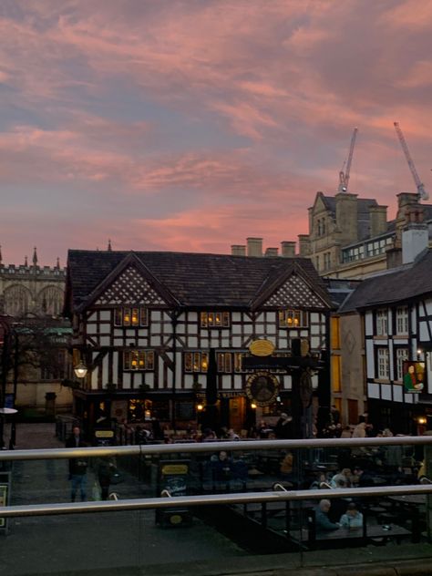 a winter sunset behind the printworks in manchester Manchester House, Winter Sunset, San Francisco Skyline, Manchester, Multi Story Building, England, Building, Travel