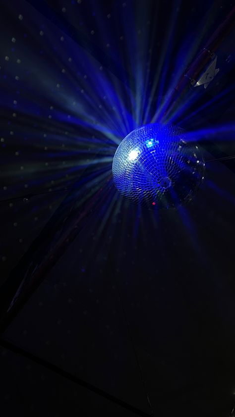 disco ball, aesthetic wallpaper, night life Blue Disco Ball Aesthetic, Blue Dance Aesthetic, Disco Ball Aesthetic Wallpaper, Disco Ball Wallpaper, Disco Ball Aesthetic, Wallpaper Night, Disco Birthday, Disco Birthday Party, Blues Dance