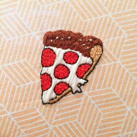 Pizza Embroidery, Food Embroidery, Patch Sewing, Knot Tying, Sewing Fashion, Pizza Slice, Snack Time, Tie Knots, A A