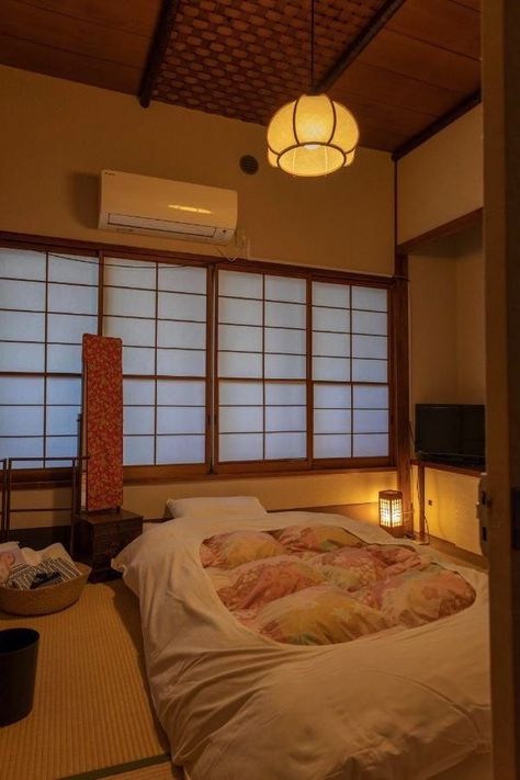 Japan Inspired Apartment, Monochromatic House Design, Japanese Aesthetic Bedroom, Japanese Kids Room, Japanese Home Aesthetic, Japanese Room Aesthetic, Japan Bedroom, Japan Room, Japanese Apartment