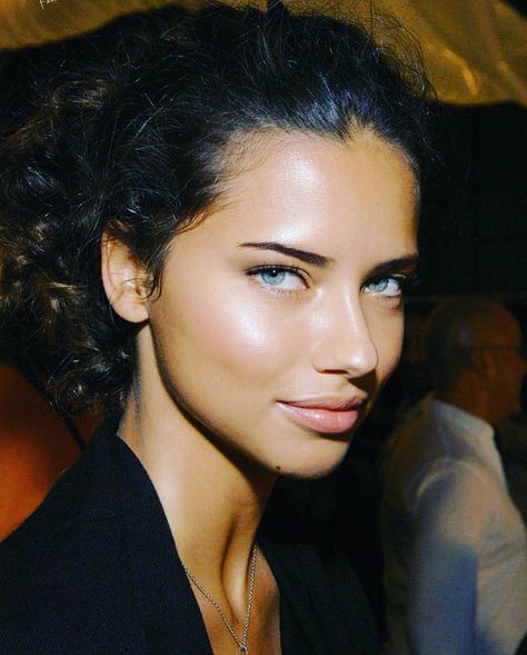 Lima Adriana, Adriana Lima Young, Sherilyn Fenn, 90s Models, Gisele Bündchen, Linda Evangelista, Model Aesthetic, Victoria Secret Angels, Irina Shayk