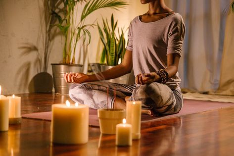 At Home Meditation Space, Home Meditation Space, Candle Gazing, Group Meditation, Different Types Of Meditation, Meditation Studio, Brain Structure, Meditation Accessories, Meditation Candles